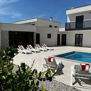  Villa Mare - Modern With Swimming Pool And Jacuzzi Kroatien