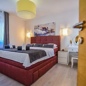 https://villa-stella-diklo.hotelinzadar.com