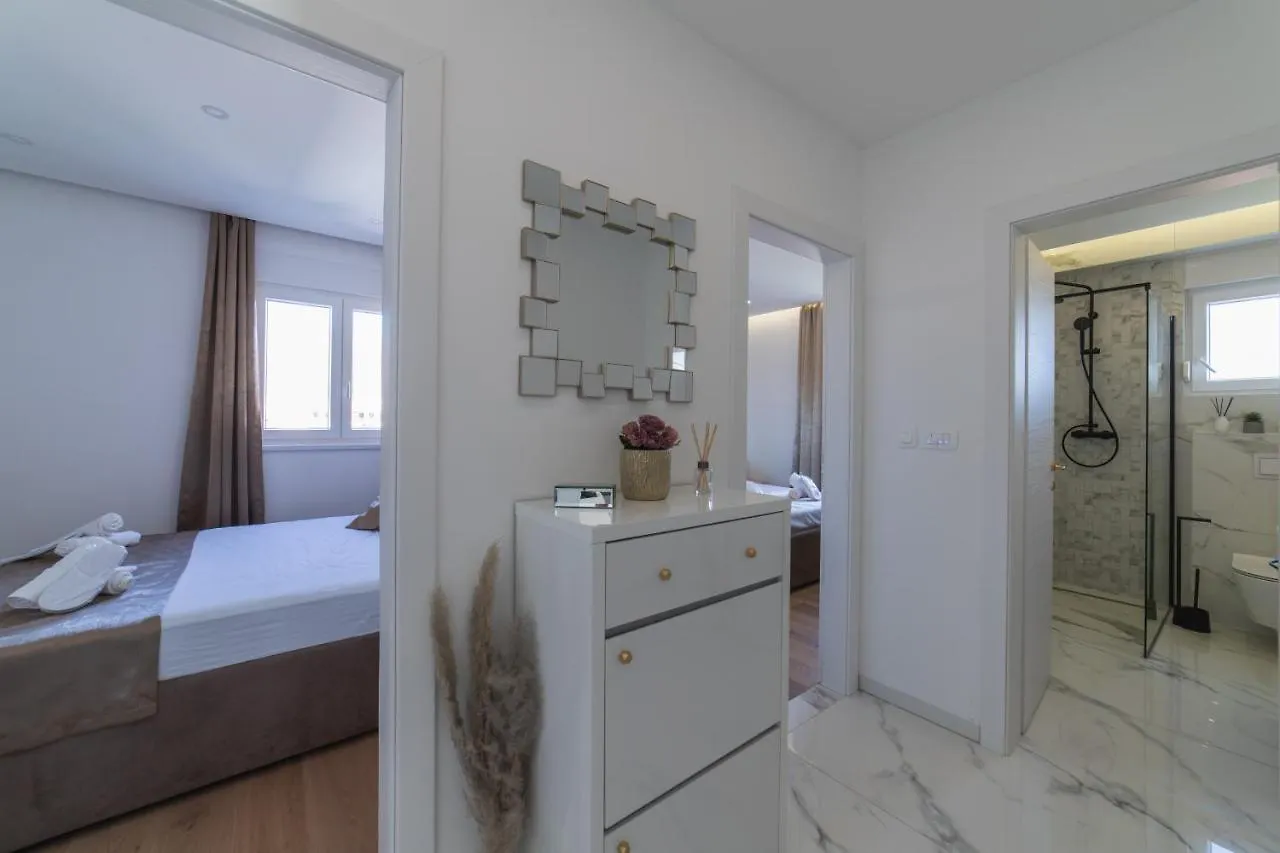 Apartman Blue Wave Trogir Croatia